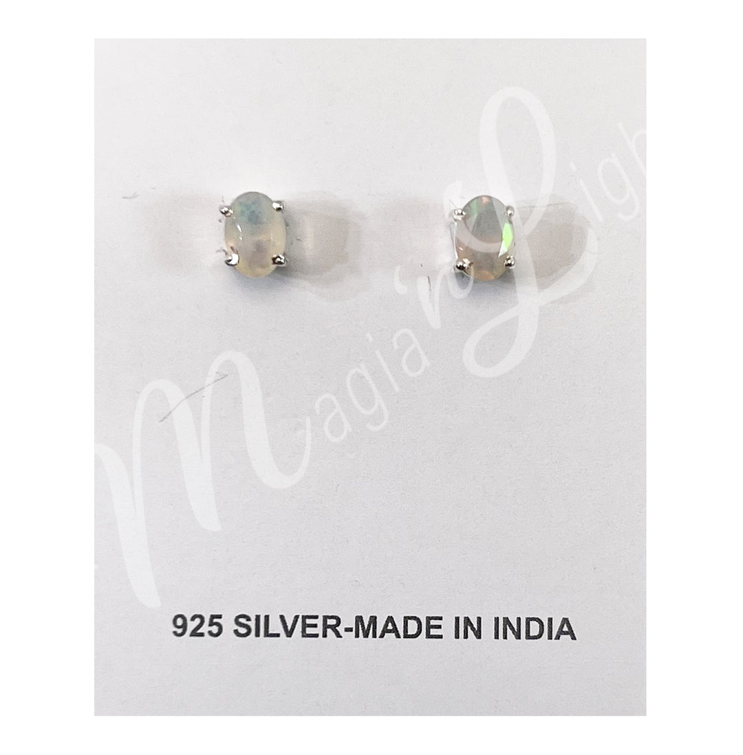 Pendientes de Plata Esterlina con Piedra Lunar Arcoíris Ovalada 0,25"