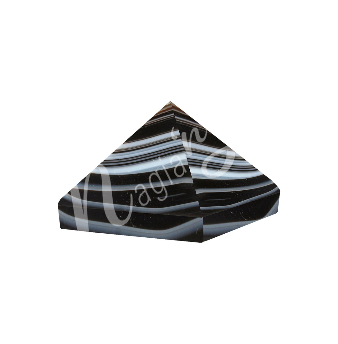 A four side pyramid made of Black Onyx.