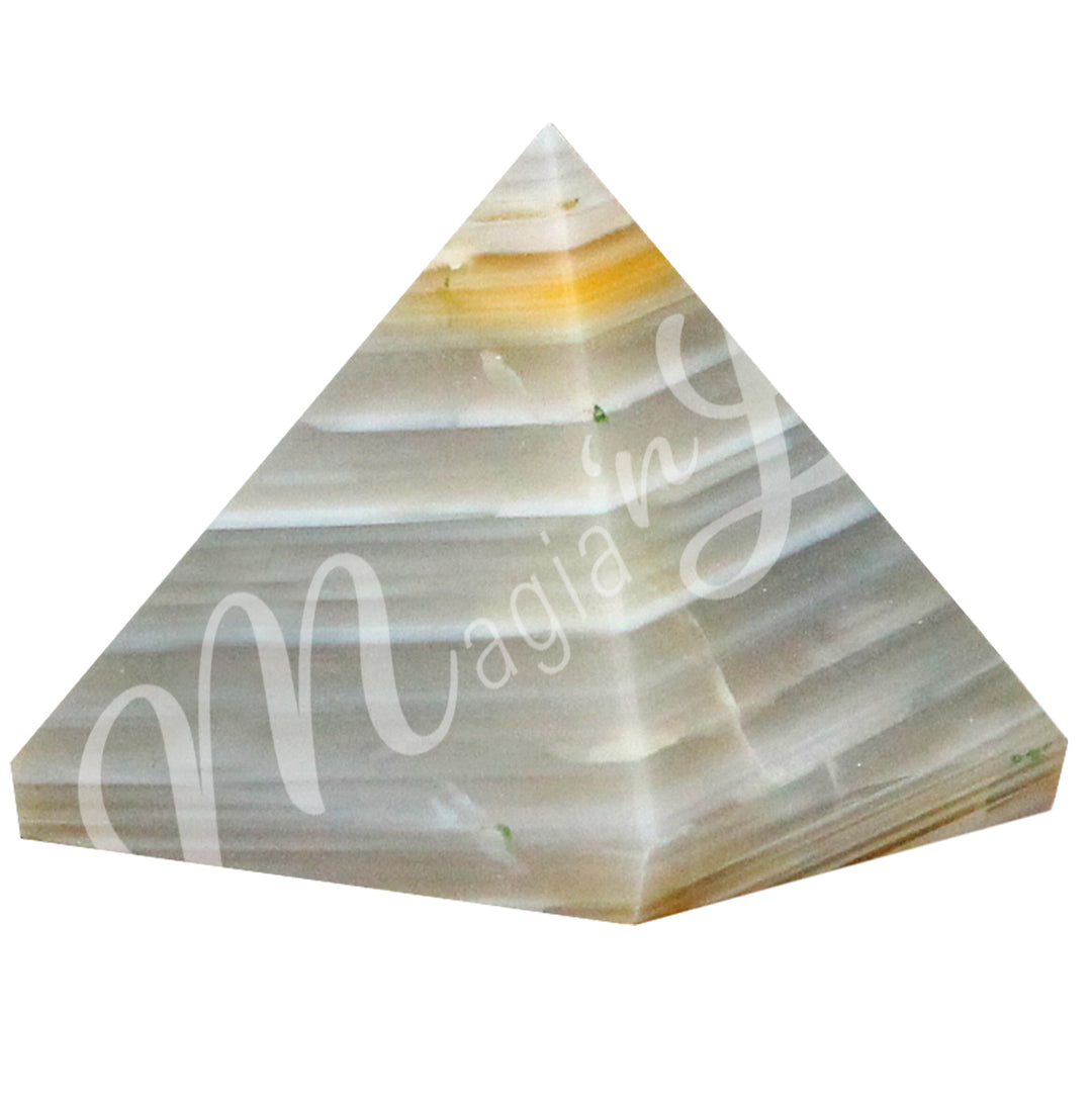 A four side pyramid made of Banded Agate.