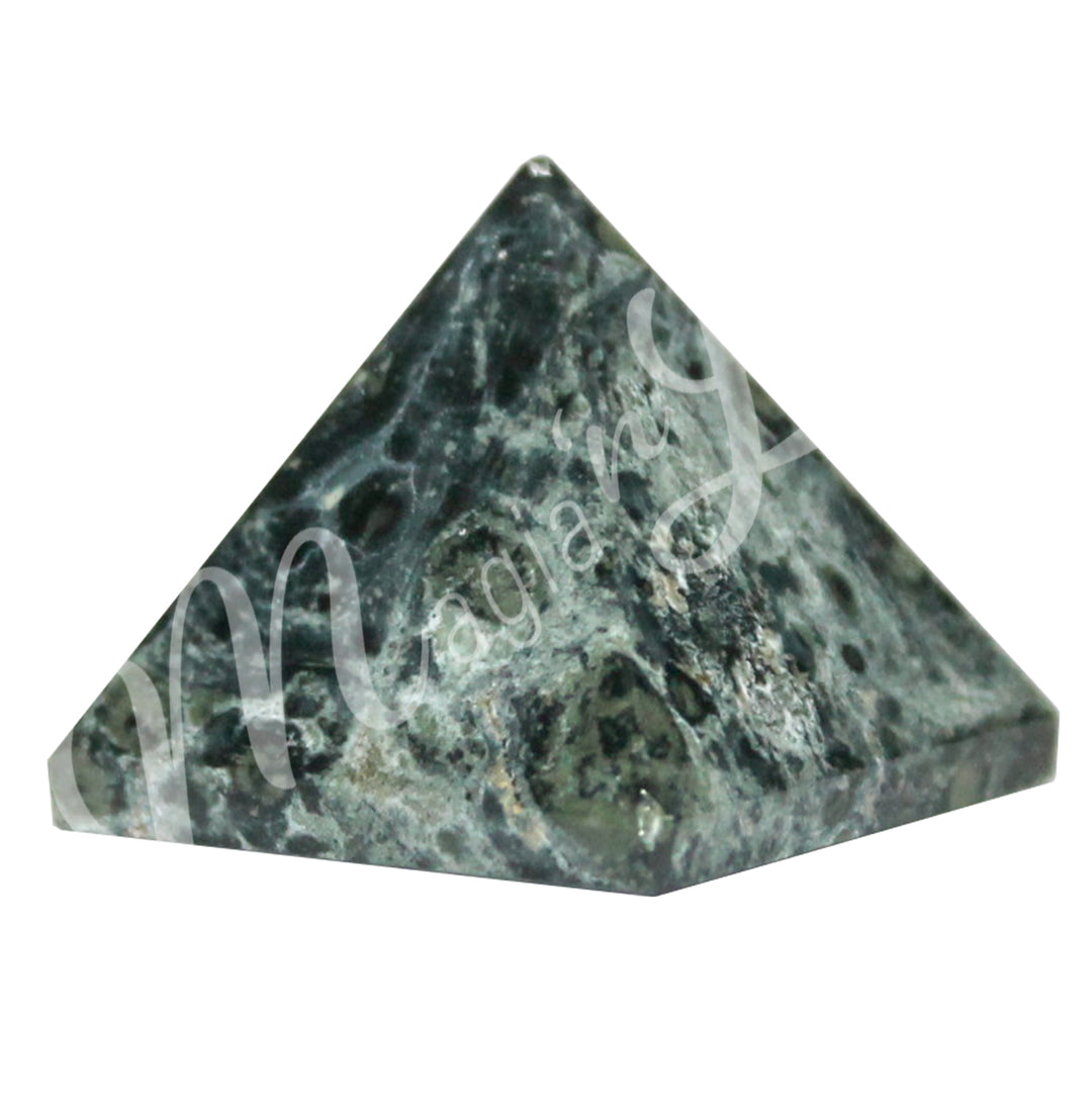 A four side pyramid made of Kambaba Jasper.
