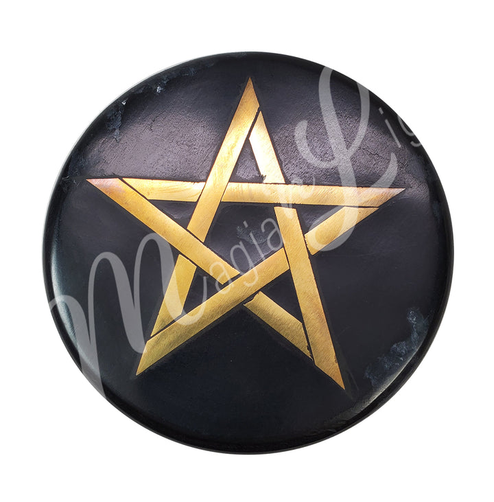 A round box made of soapstone features an inlaid pentacle in gold color on the lid.