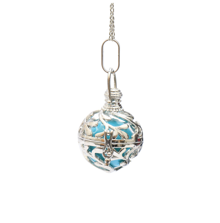 Harmony Ball Leaves Pendant Set