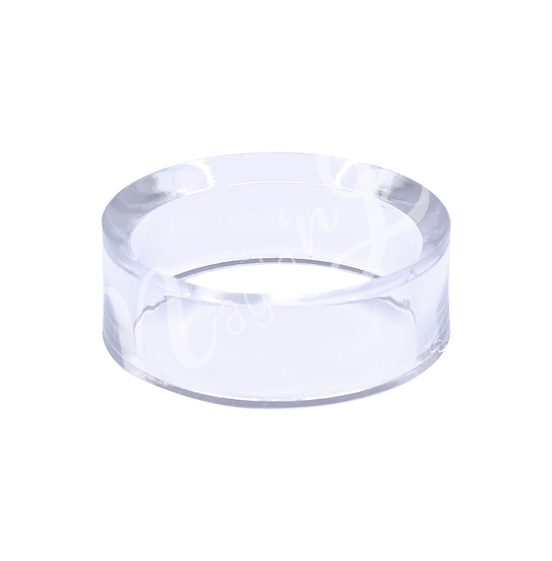 A clear acrylic ring.