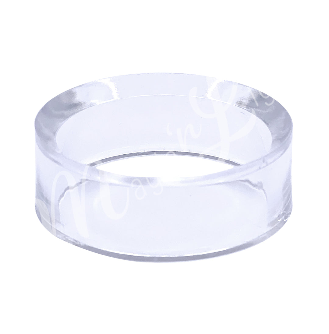 A clear acrylic ring.