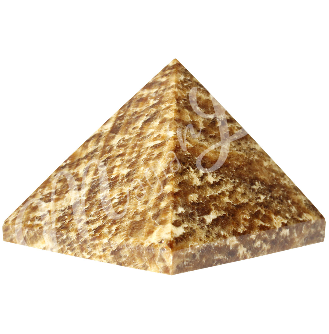 A four side pyramid made of Aragonite.