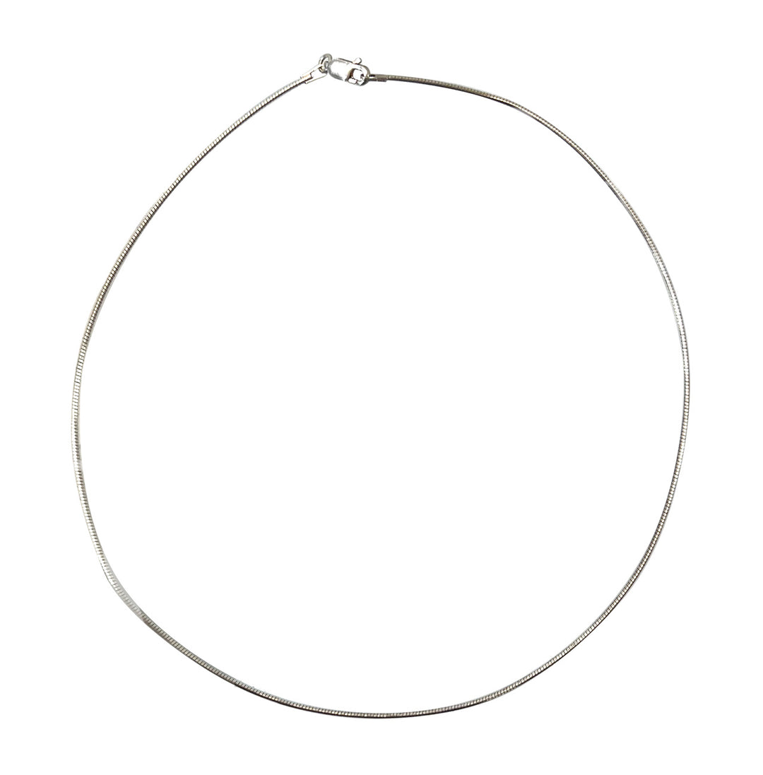Collar de Alambre de Plata Esterlina Omega Redonda 16"