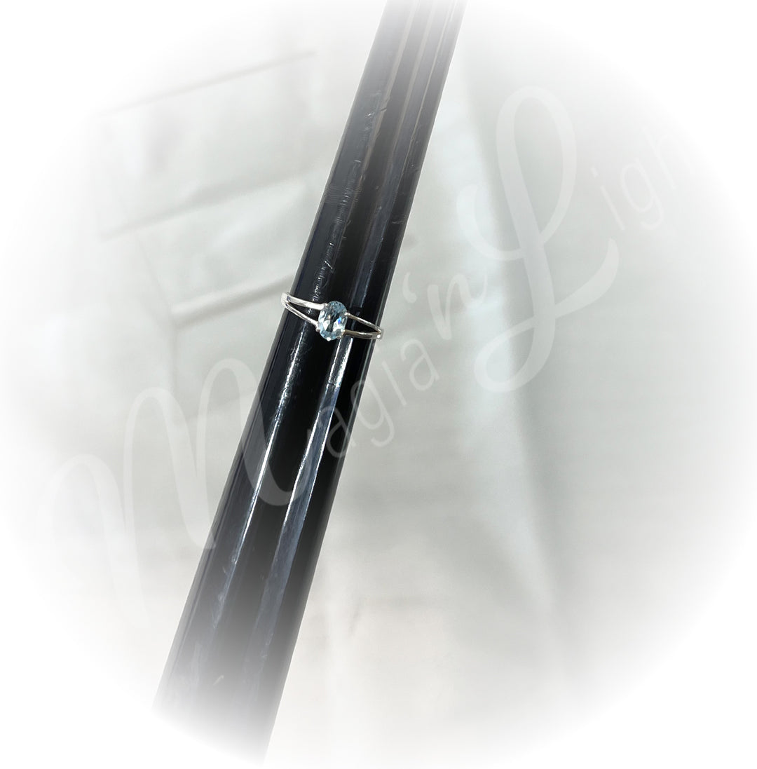 Anillo de Plata Esterlina con Topacio Azul Facetado Tamaños 4-10