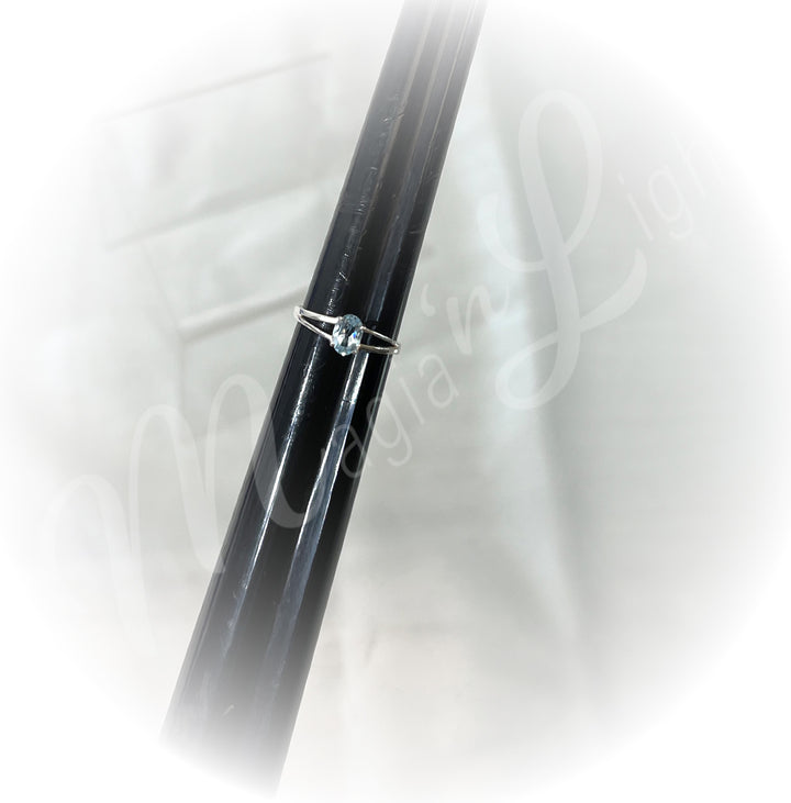 Anillo de Plata Esterlina con Topacio Azul Facetado Tamaños 4-10