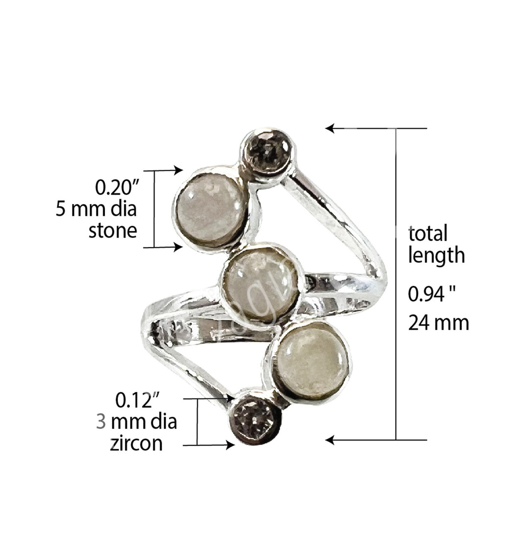 Sterling Silver Ring w Rainbow Moonstone 0.75"W