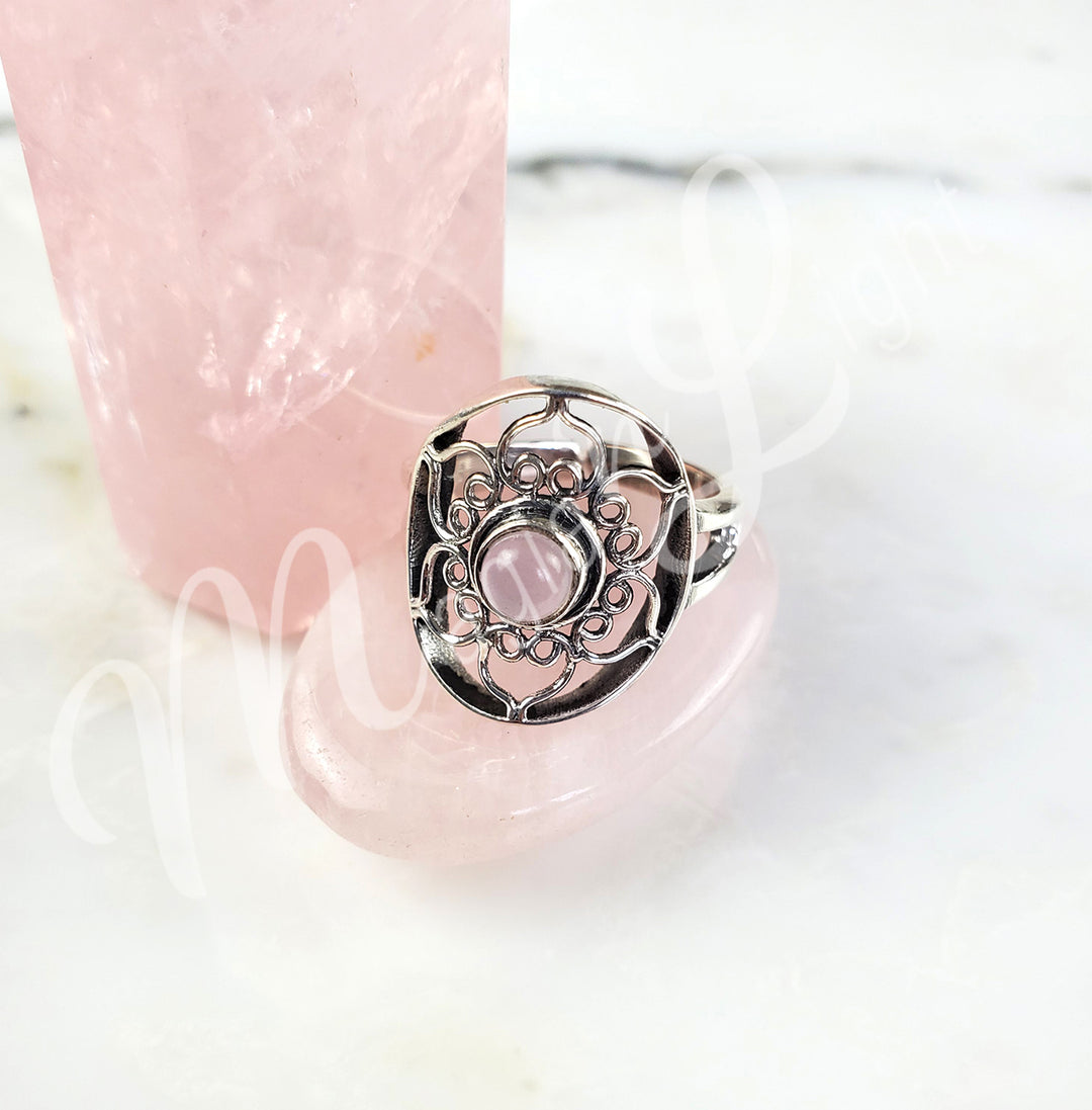 Anillo de Plata de Ley Lotus Rainbow Moonstone Ajustable