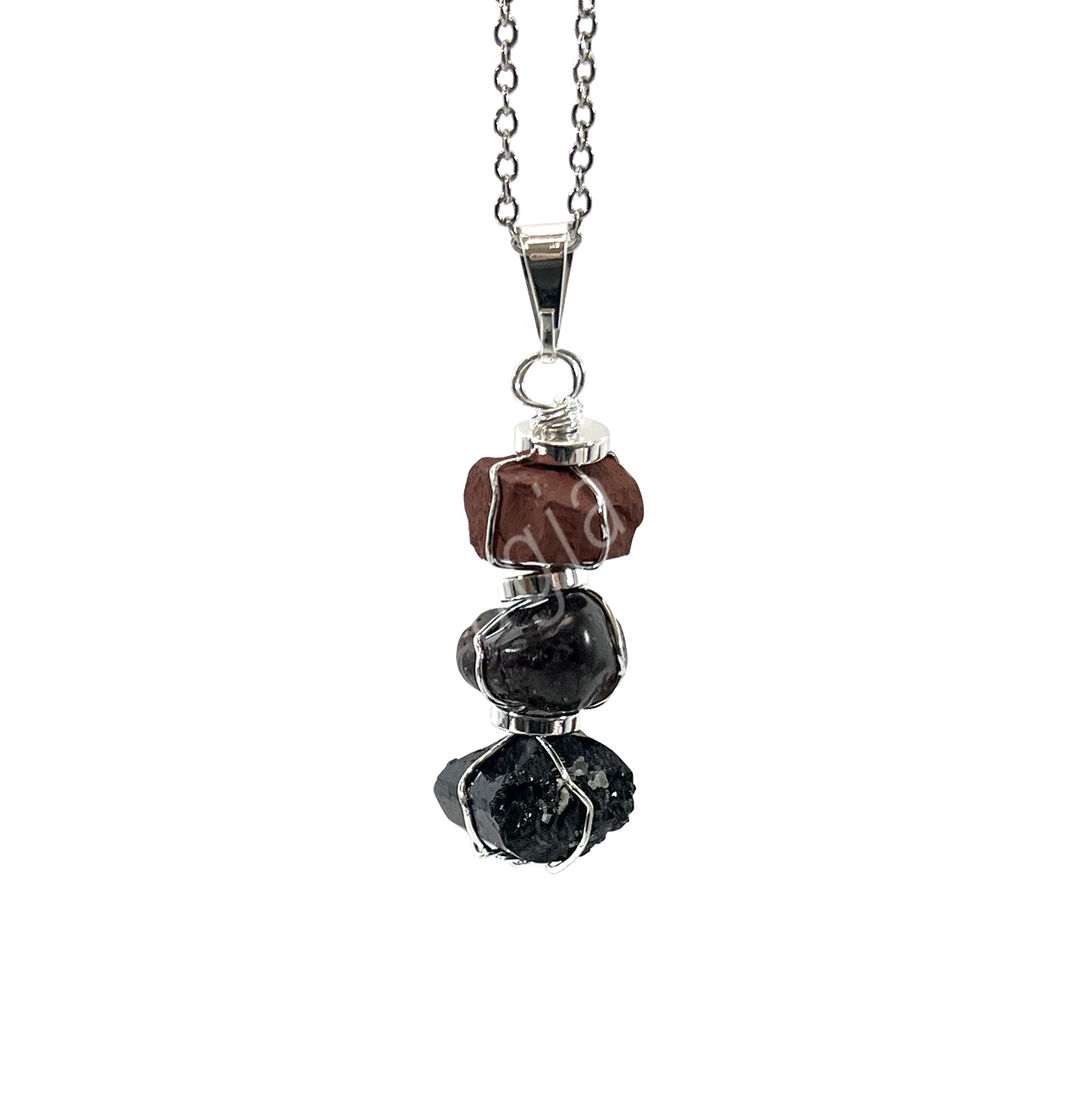 Colgante con Tres Piedras para el Chakra Raíz 1.75-2"